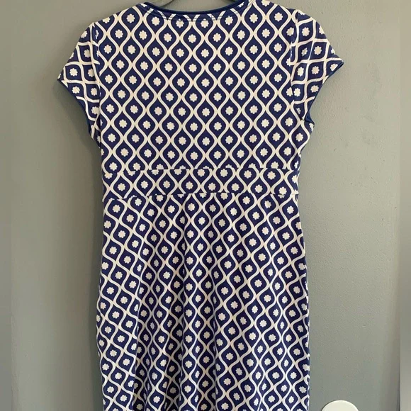 W’s Boden Casual Jersey Dress - Picture 3 of 5